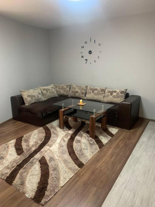 Brown Appartement Sofia